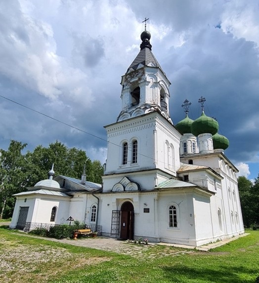 храм